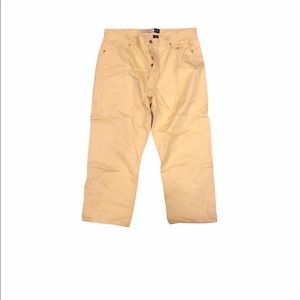 Gap size 16 butter yellow Capri